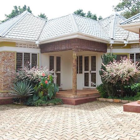 Prestige Resort Cottages 恩德培 外观 照片