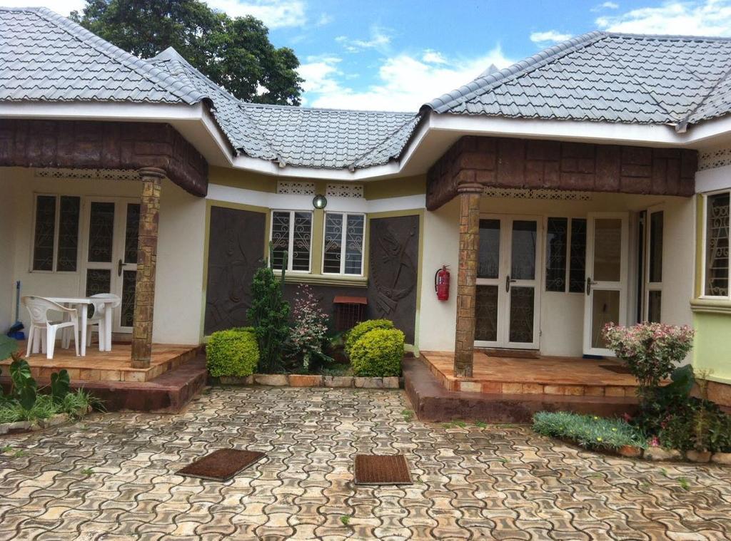 Prestige Resort Cottages 恩德培 外观 照片