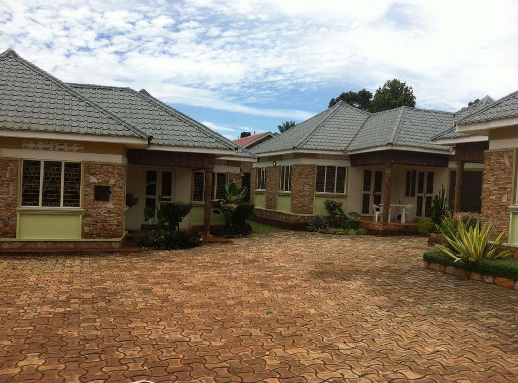 Prestige Resort Cottages 恩德培 外观 照片