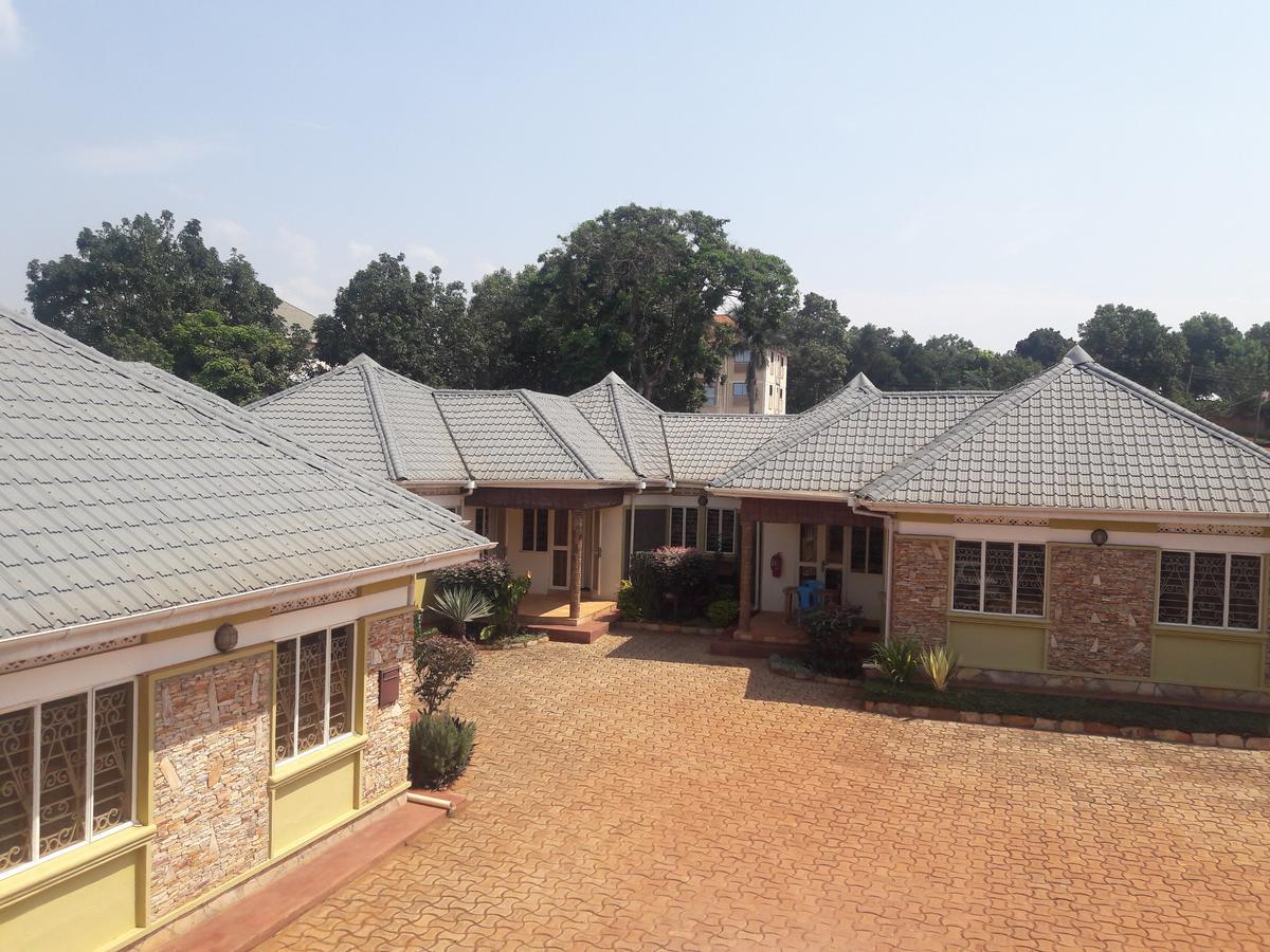 Prestige Resort Cottages 恩德培 外观 照片